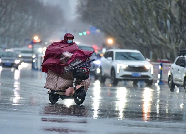 股票配资网首页 电动车与机动车发生事故 责任如何划分？最高法征求意见